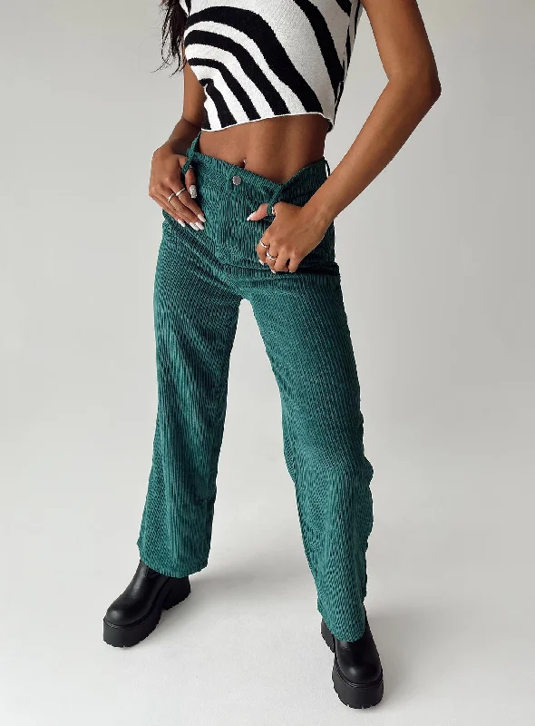 Versatile Wardrobe Essentials Shaun Pants Forest Green