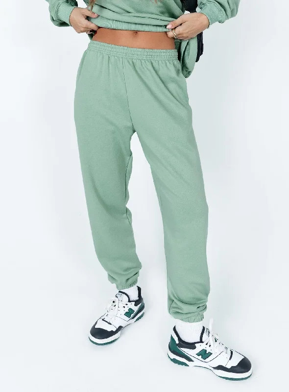 Timeless Elegance Club Basic Trackpants Sage