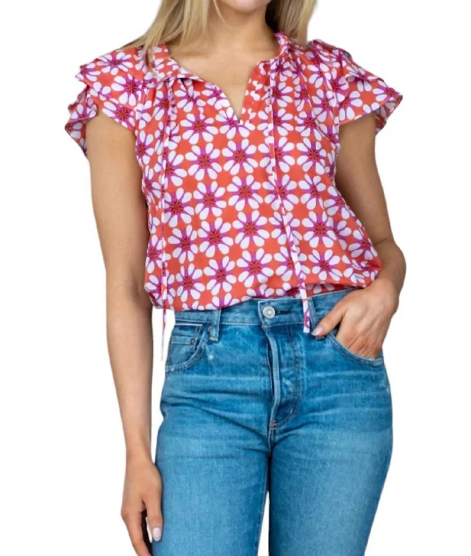 Trendy Casual Outfits Astrid Top In Daisy Chain