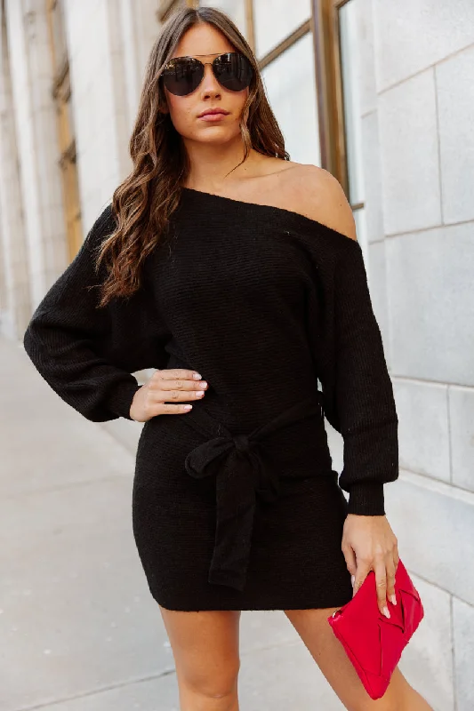 Seasonal Picks RAYA ONE SHOULDER LONG SLEEVE KNIT SWEATER DRESS IN BLACK