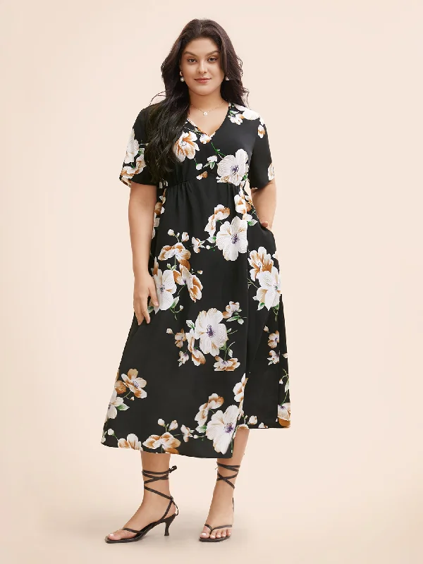 Catch Every Fashion Trend Floral Print V Neck Gathered Pocket Dress