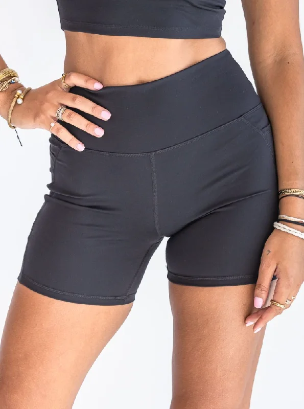 Eclectic Fashion 5'' Biker Short with Pockets - Onyx